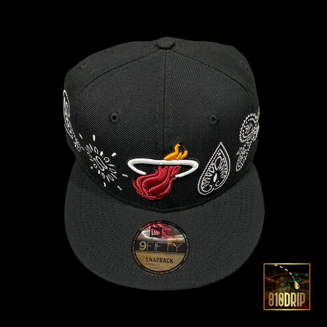 Chicago Bulls PAISLEY ELEMENTS Black Fitted Hat by New Era